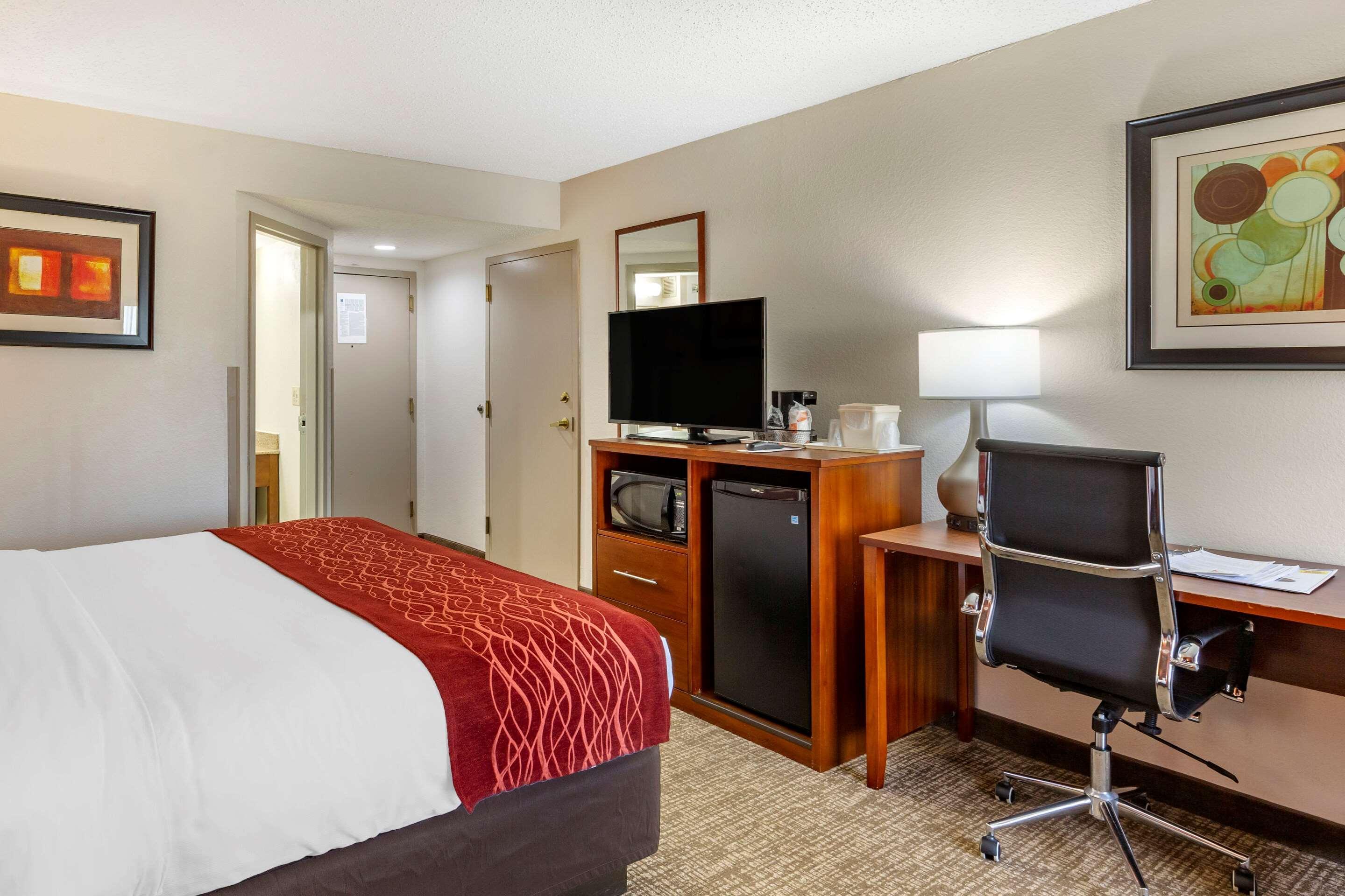Comfort Inn Greensboro - Kernersville Екстериор снимка