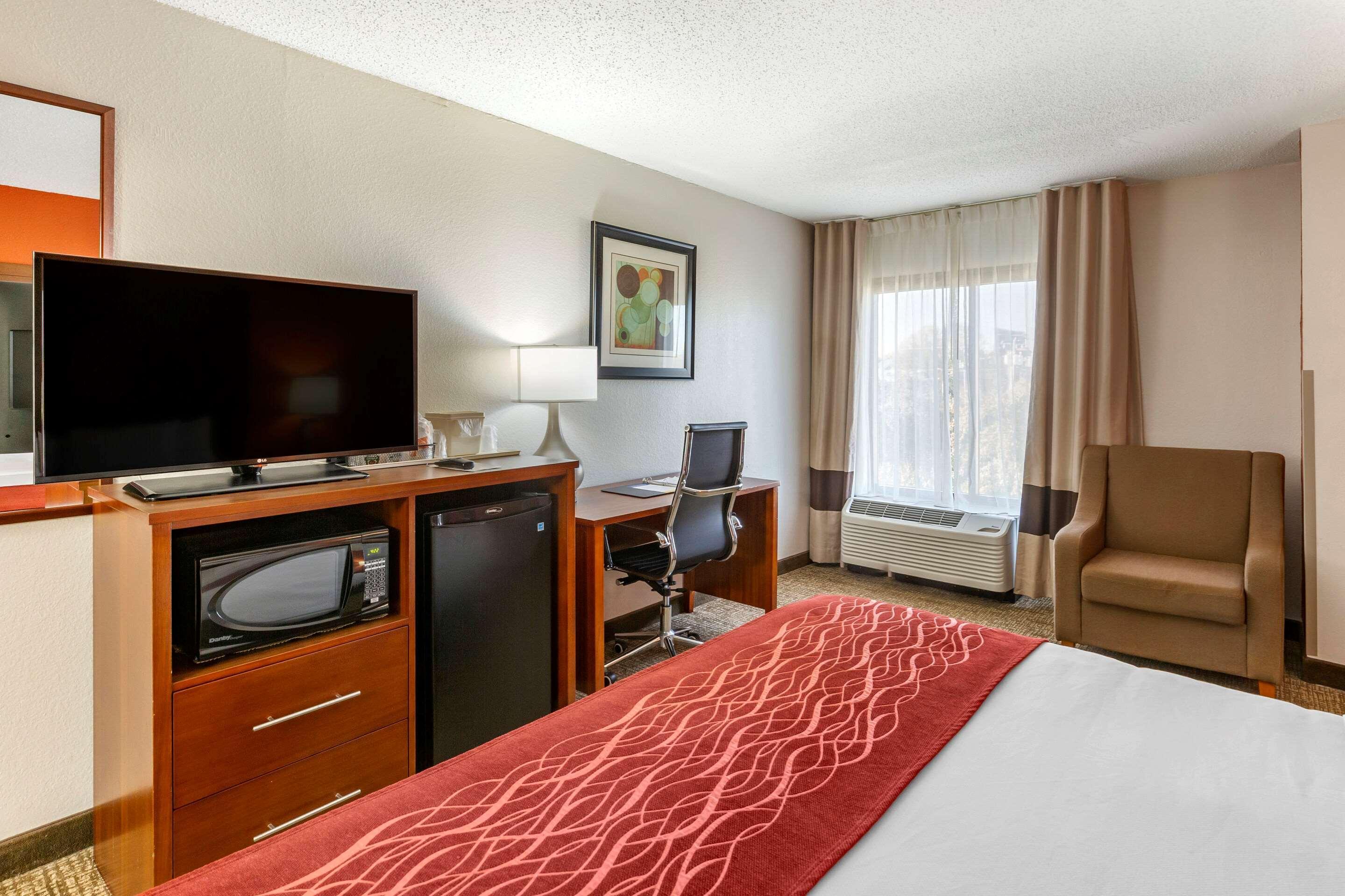Comfort Inn Greensboro - Kernersville Екстериор снимка