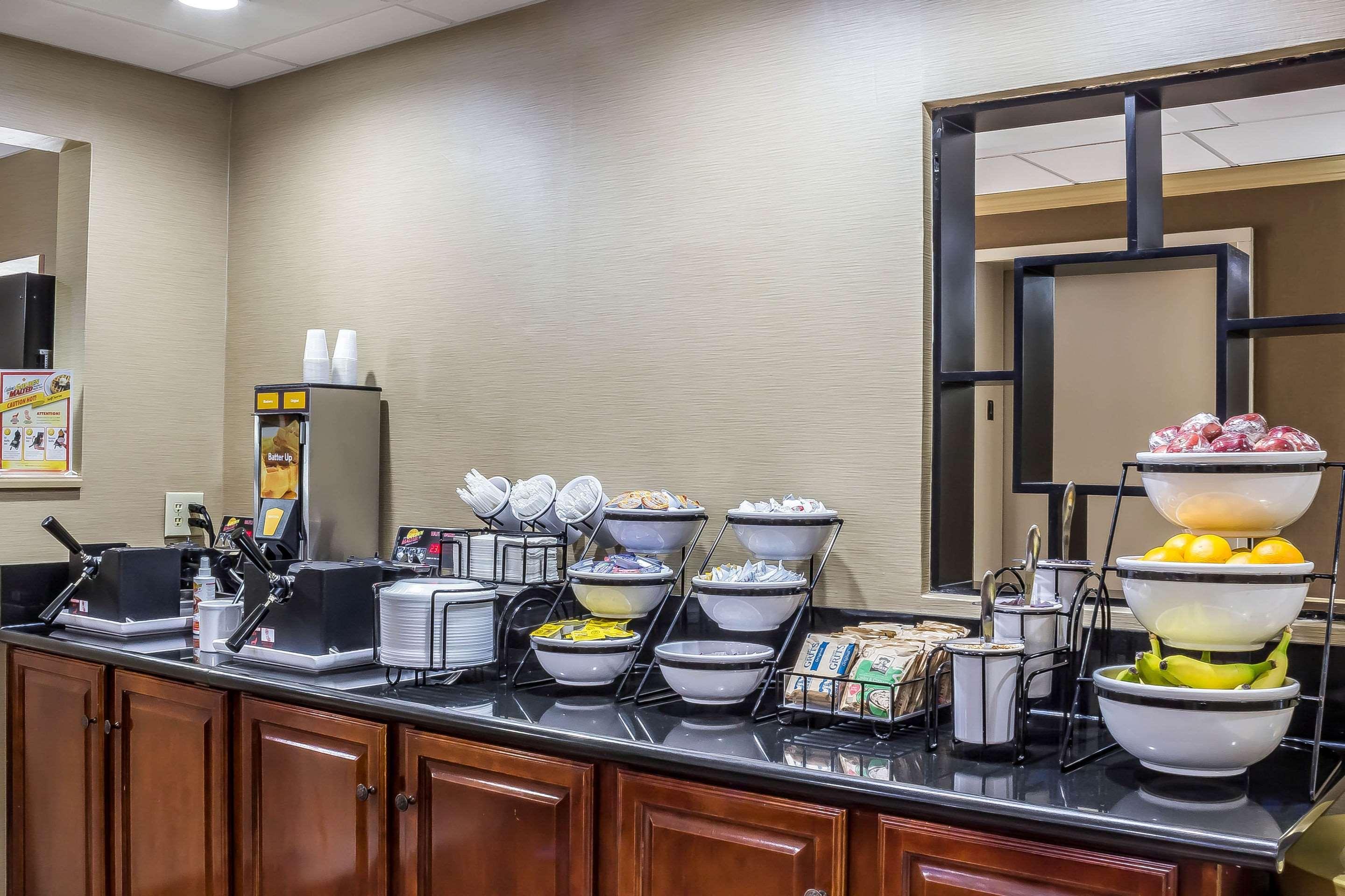 Comfort Inn Greensboro - Kernersville Екстериор снимка