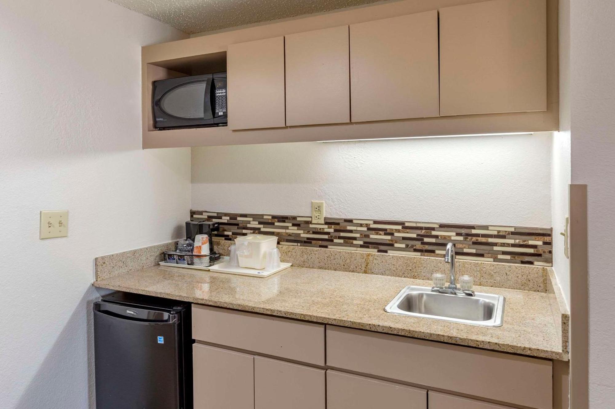 Comfort Inn Greensboro - Kernersville Екстериор снимка