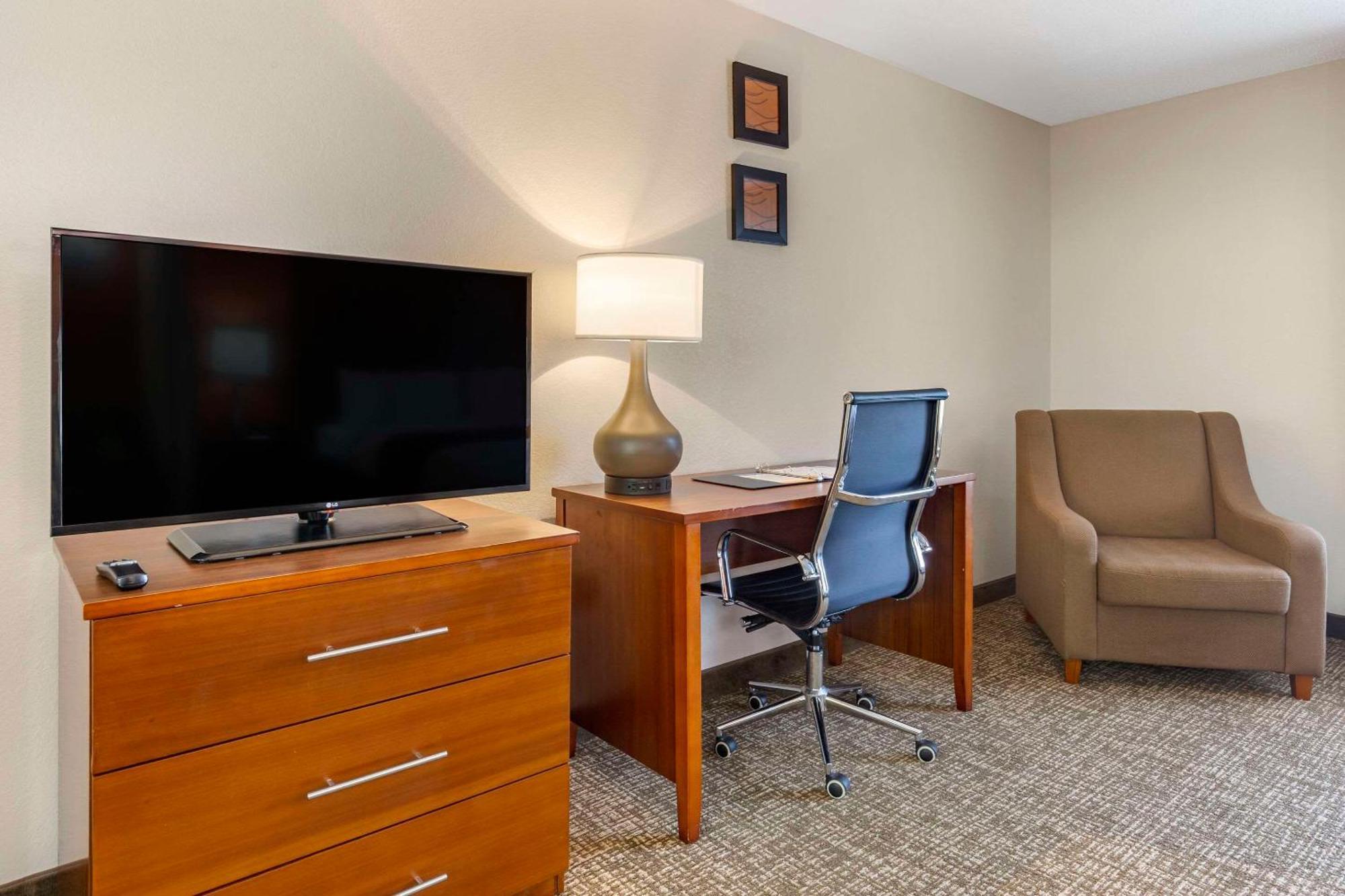Comfort Inn Greensboro - Kernersville Екстериор снимка